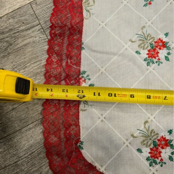 Vintage Christmas Lace Table runner Poinsettia Gold bows Handmade table decor - Picture 9 of 9